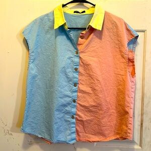 COLORFUL BUTTON TOP